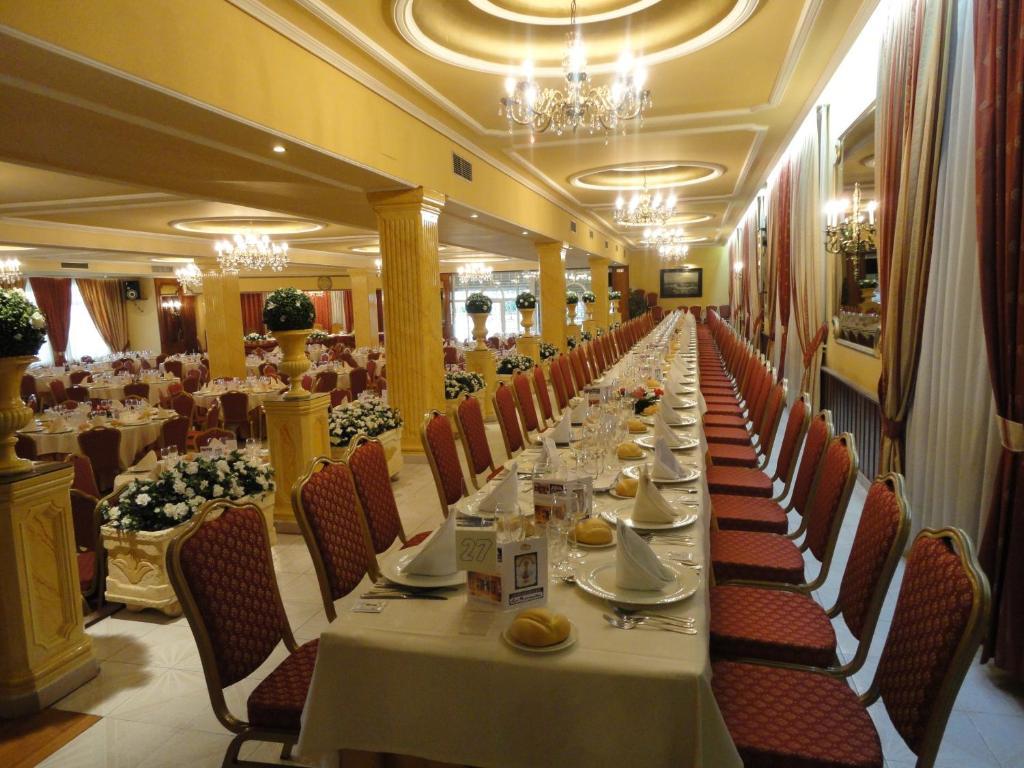 Hotel La Maruxina La Alameda de la Sagra 外观 照片
